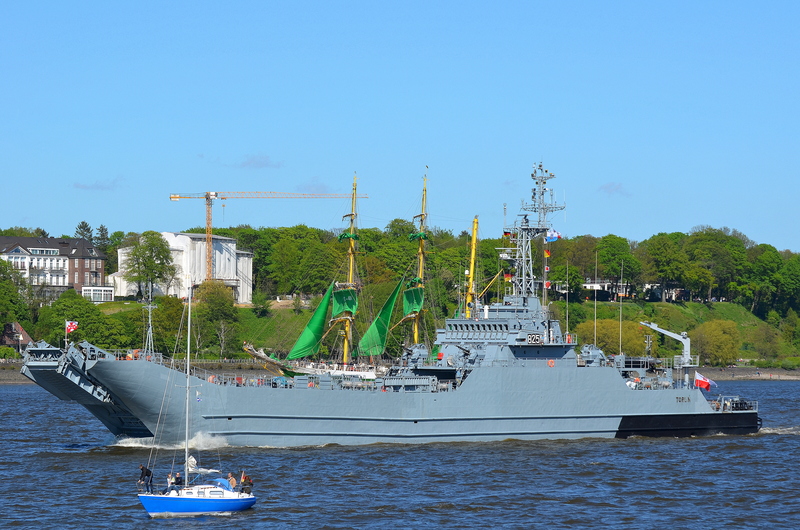 POLISH WARSHIP 825
